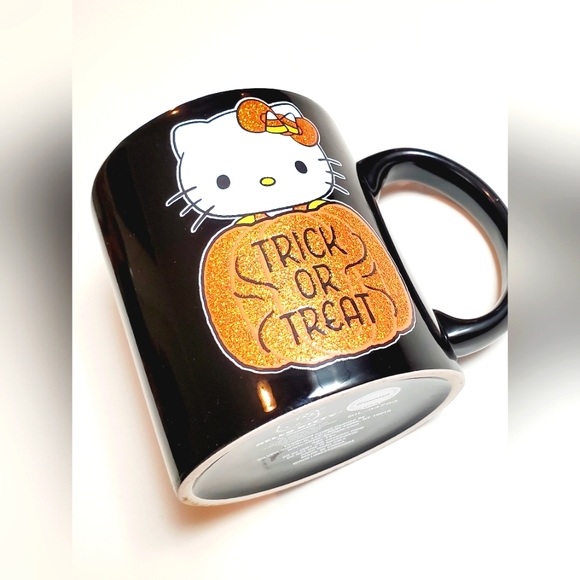 Hello Kitty Trick Or Treat Halloween 20oz Ceramic Mug With Handle - Picture 1 of 4